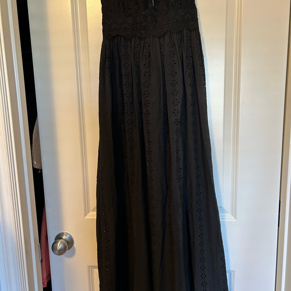 Elegant Black Strapless Maxi Dress
